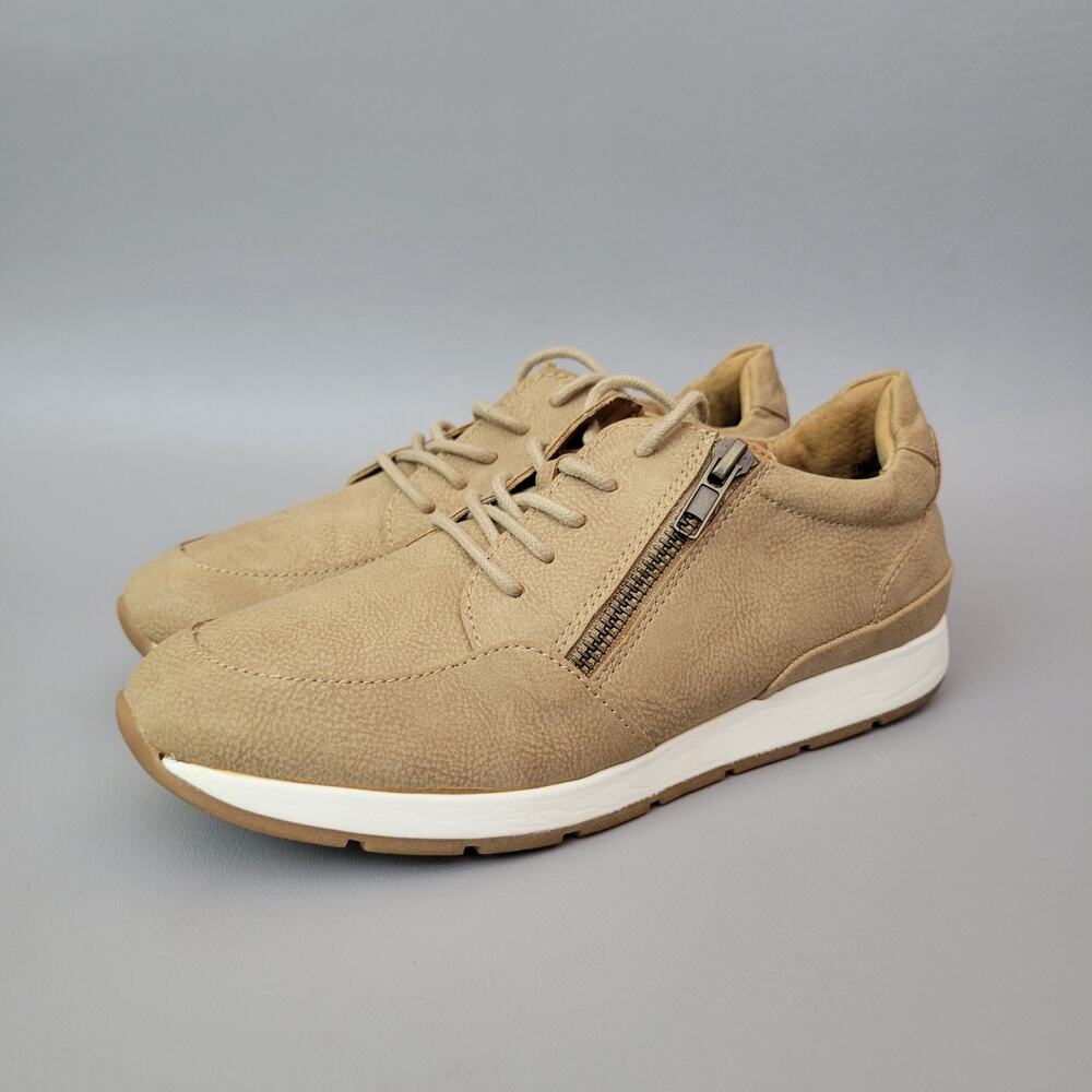 B.O.C. by BORN Khloe Light Brown Casual Sneaker size 7 M Womens Shoes Zipper